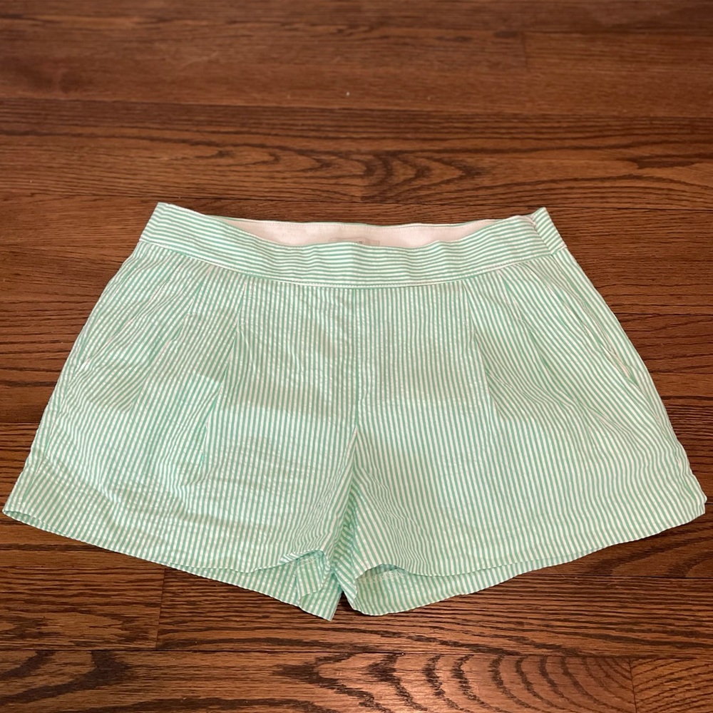 J.crew 3” seersucker shorts 💚